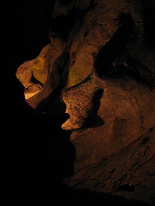 Красная пещера, та же расщелина